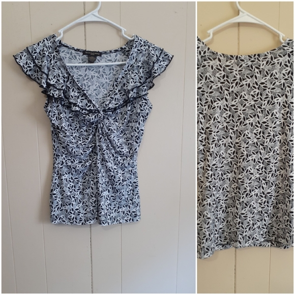 Susan Lawrence Tops - Susan Lawrence vneck black blouse petite medium